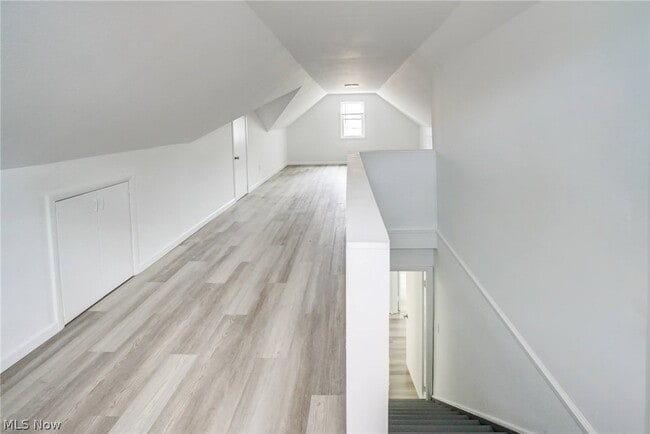 Building Photo - 1343 Victory Dr
