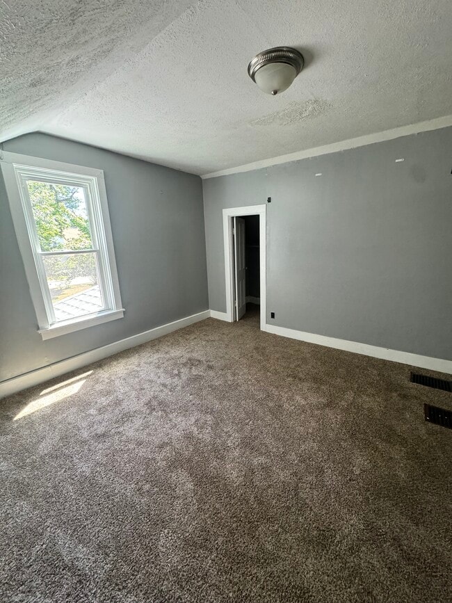 Building Photo - 1509 Krau St