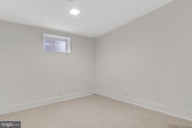 Building Photo - 3369 S Stafford St