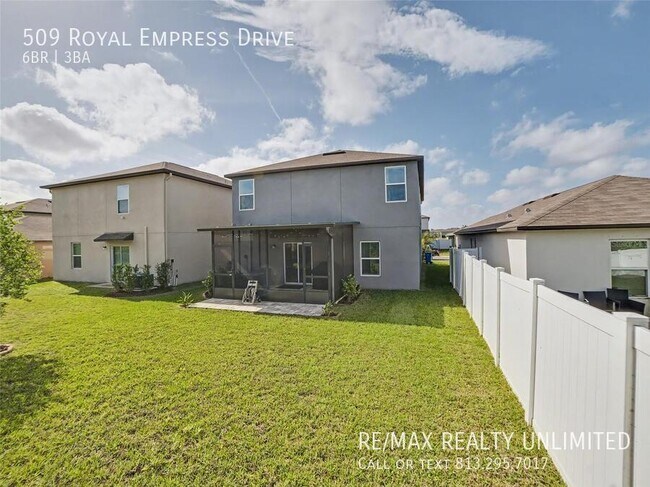 Building Photo - 509 Royal Empress Dr