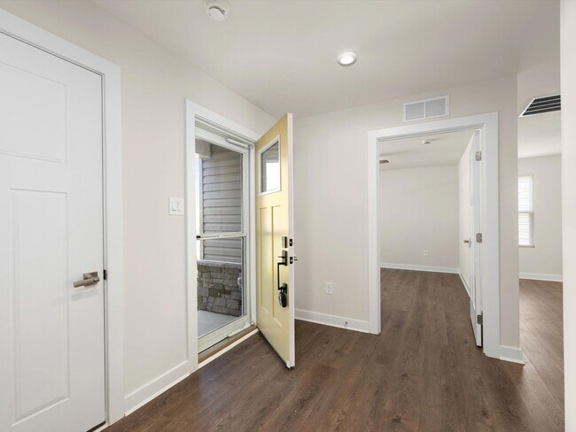 Building Photo - BeachTree Preserve Beauty | Finished Basement, Pool Access & Lawn Care Included