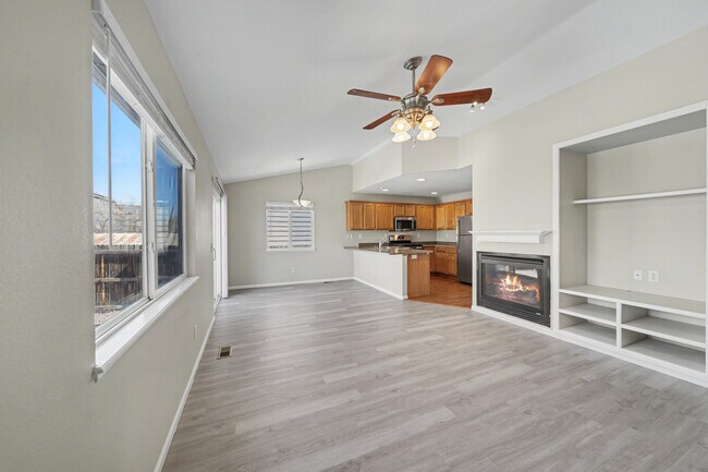 Building Photo - 2326 Klein Pl