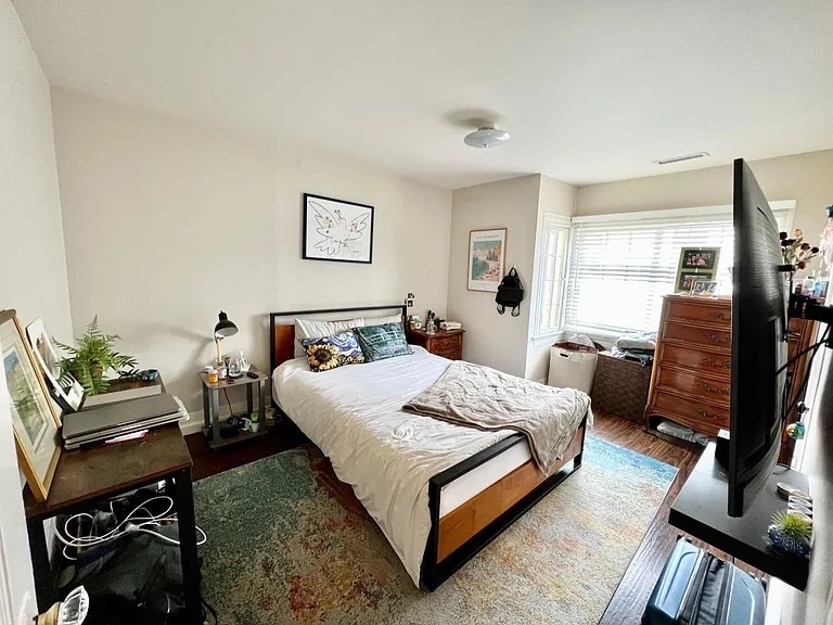 Bedroom 1 - 1426 Bath St