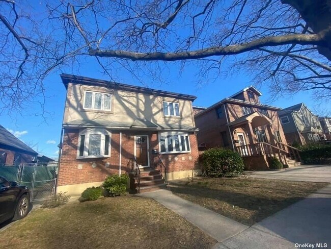 Building Photo - 77-11 168th St