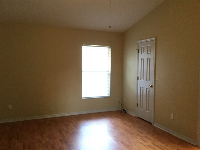 Building Photo - 832 Forestwood Dr