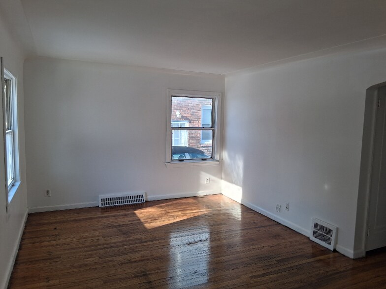 Building Photo - 20269 Elkhart St