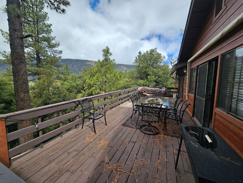 Building Photo - 2105 Bernina Dr