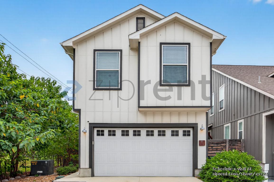 Building Photo - 1511 E Sandalwood Ln