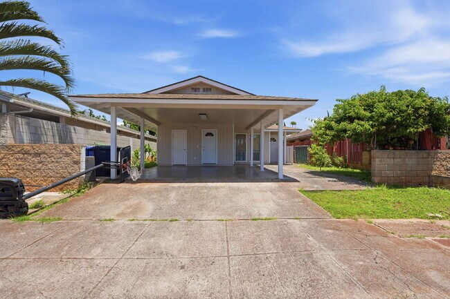 Building Photo - Freshly Renovated 3BR/2BA Home with 2-Car Carport