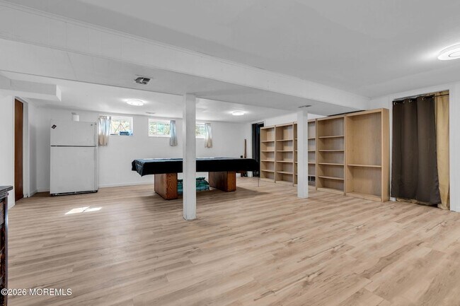 Building Photo - 7 Klein St