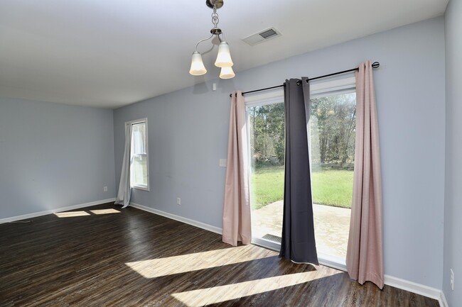 Building Photo - 1009 Providence Plantation Dr