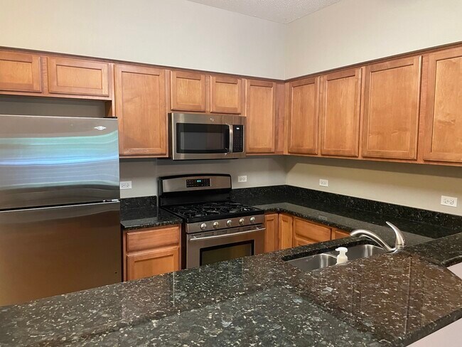 Building Photo - 3501 Wellington Ct