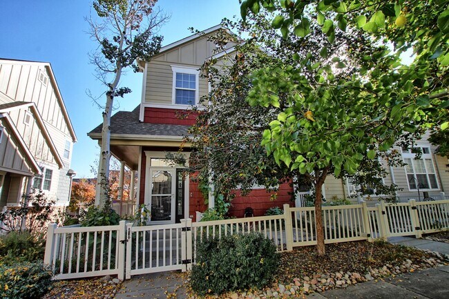 Building Photo - 1467 Bergen Rock St