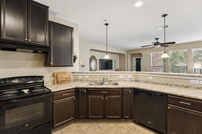 Building Photo - 1113 Yellow Iris Rd