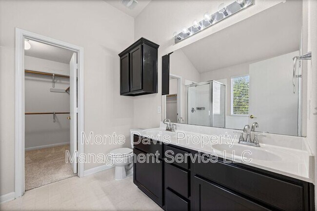 Building Photo - 336 Celery Loop