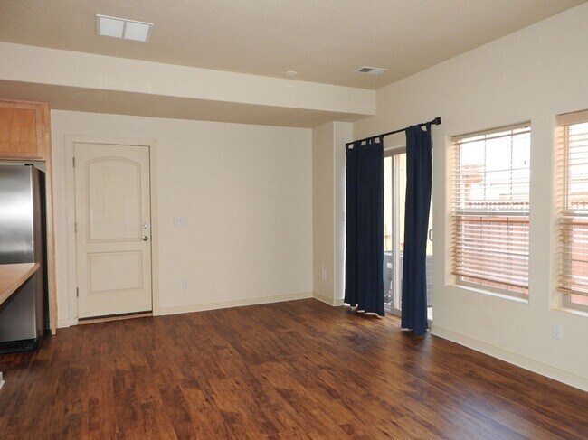 Building Photo - 9944 M.L.K. Jr Blvd