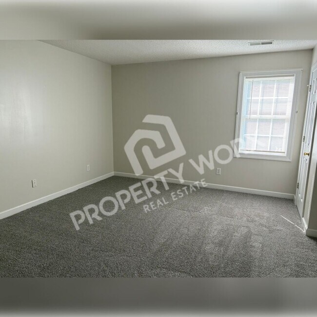 Building Photo - 212 N Thorne St