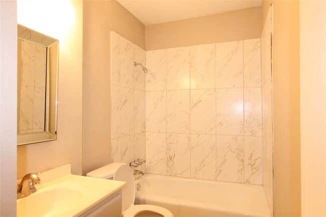 Building Photo - 3111 Long Meadow Dr