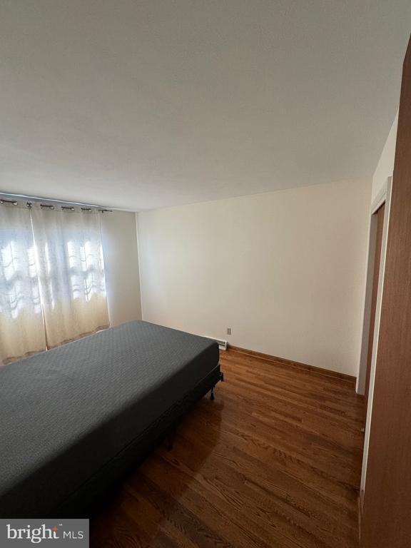 Building Photo - 172 Chapel Dr