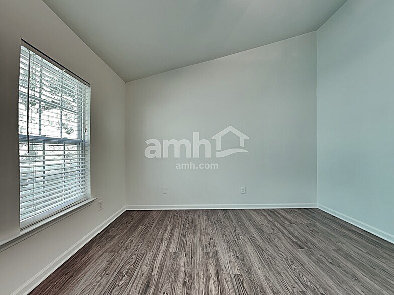 Building Photo - 3309 Glamorgan Ct
