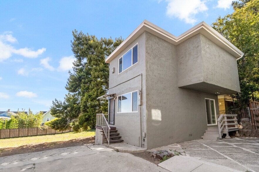 Building Photo - 1127 Bella Vista Ave