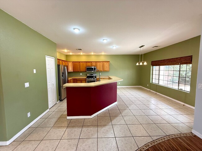 Building Photo - 2116 Roy Rogers Way