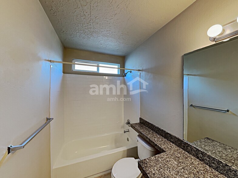 Building Photo - 11845 Curlew Cir