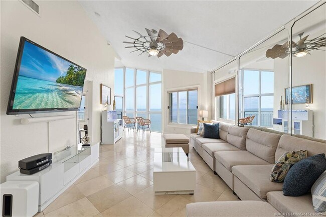 Building Photo - 3870 N Hwy A1A