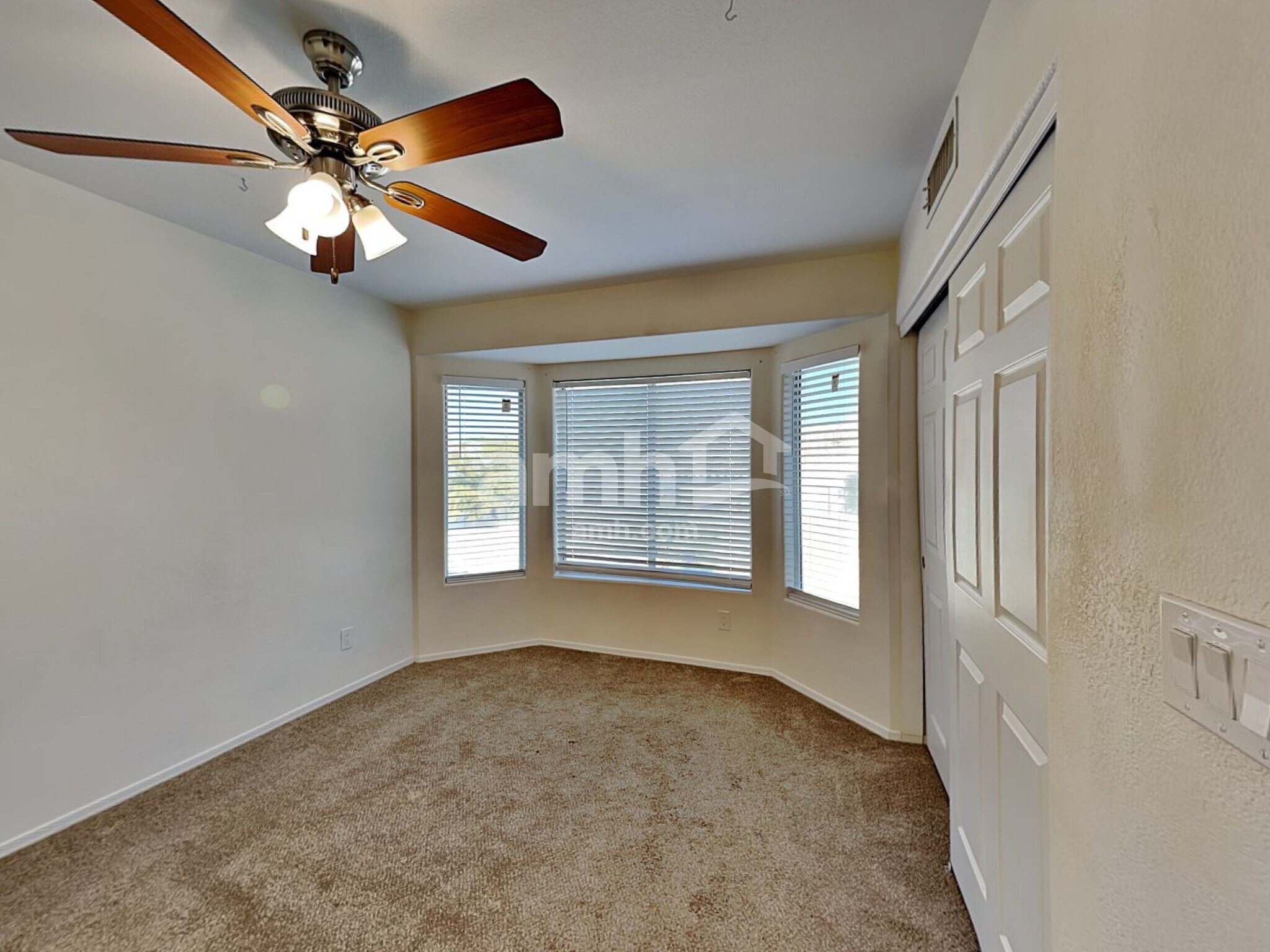 Building Photo - 4229 N Ranier