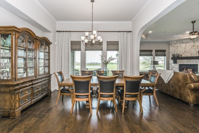 Building Photo - 6110 Meadow Bluff Ct