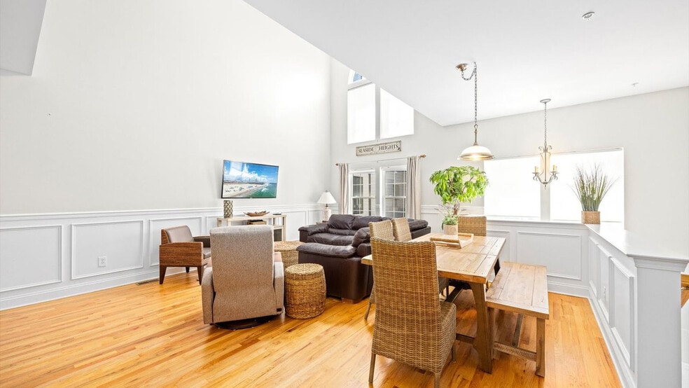 Building Photo - 15 Sumner Ave