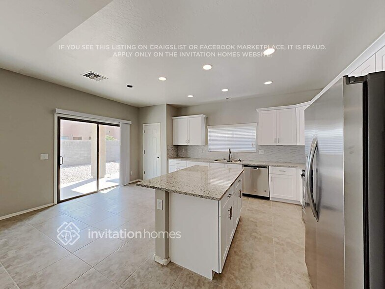 Building Photo - 18531 W Sunbelt Dr