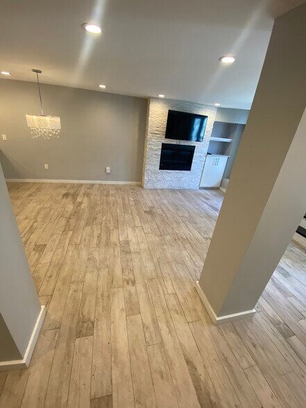 Building Photo - 471 Massachusetts Ave