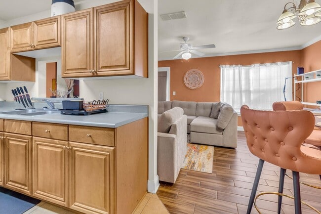 Building Photo - 512 Wingspan Way