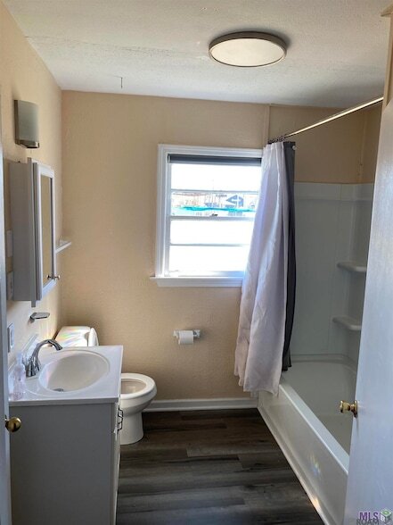 Building Photo - 1018 S Mire Ave