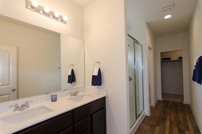 Building Photo - 409 Otto Ave