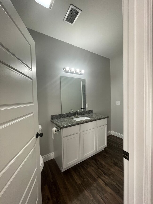 Building Photo - 102 Lacey Eden Ln