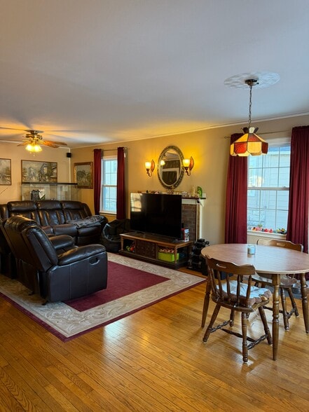 Building Photo - 9 Elizabeth St