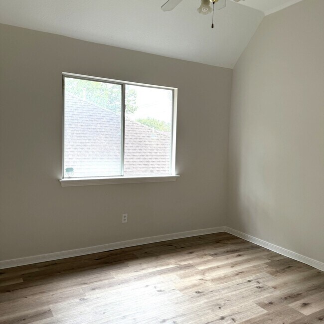 Building Photo - 2203 Blossom Creek Trail