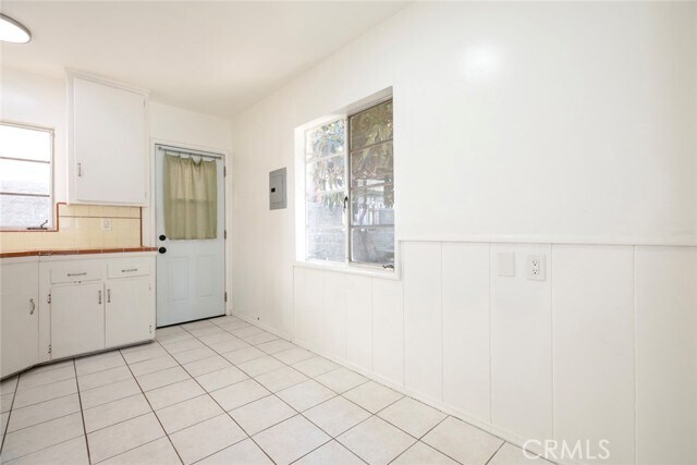 Building Photo - 347 W Dryden St