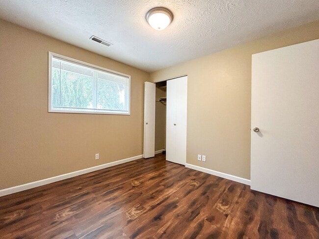 Building Photo - 4998 Arrowood Ct SE