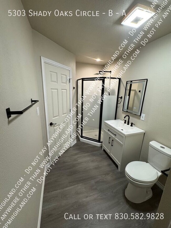 Building Photo - 5303 Shady Oak Cir