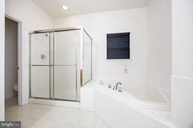 Building Photo - 9549 Wedge Way
