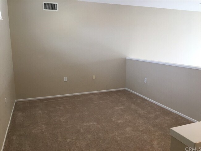 Building Photo - 1480 Scholarship-