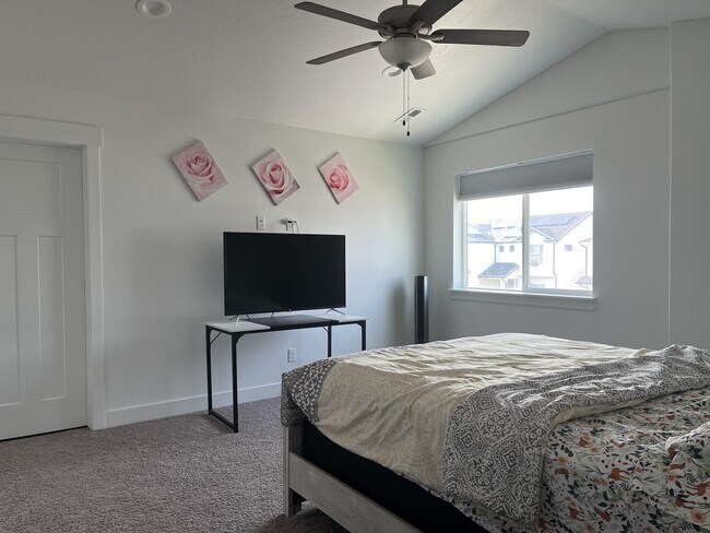 Building Photo - 4592 Rustic Ranch Way