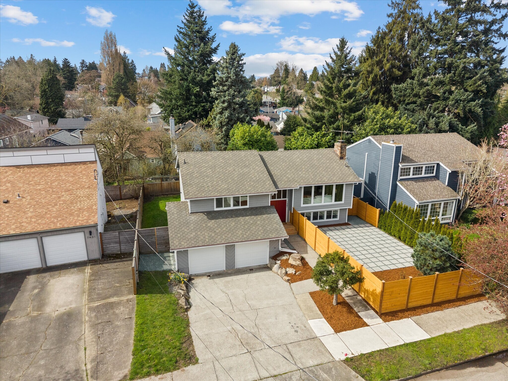 Building Photo - 7407 25th Ave NE