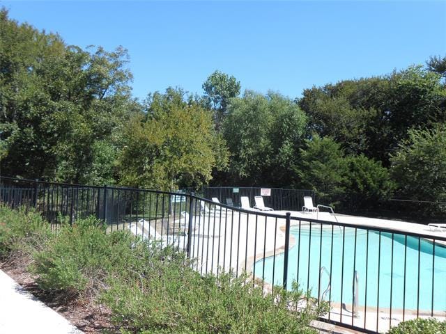 Building Photo - 492 Northbrook Ave