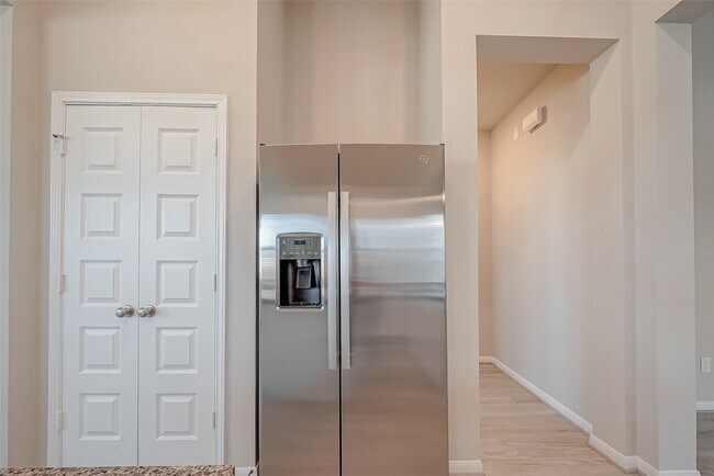 Building Photo - 1091 Lilly Ln