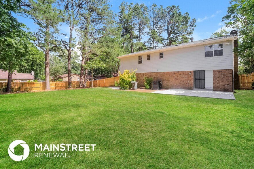Building Photo - 5380 Albemarle Dr