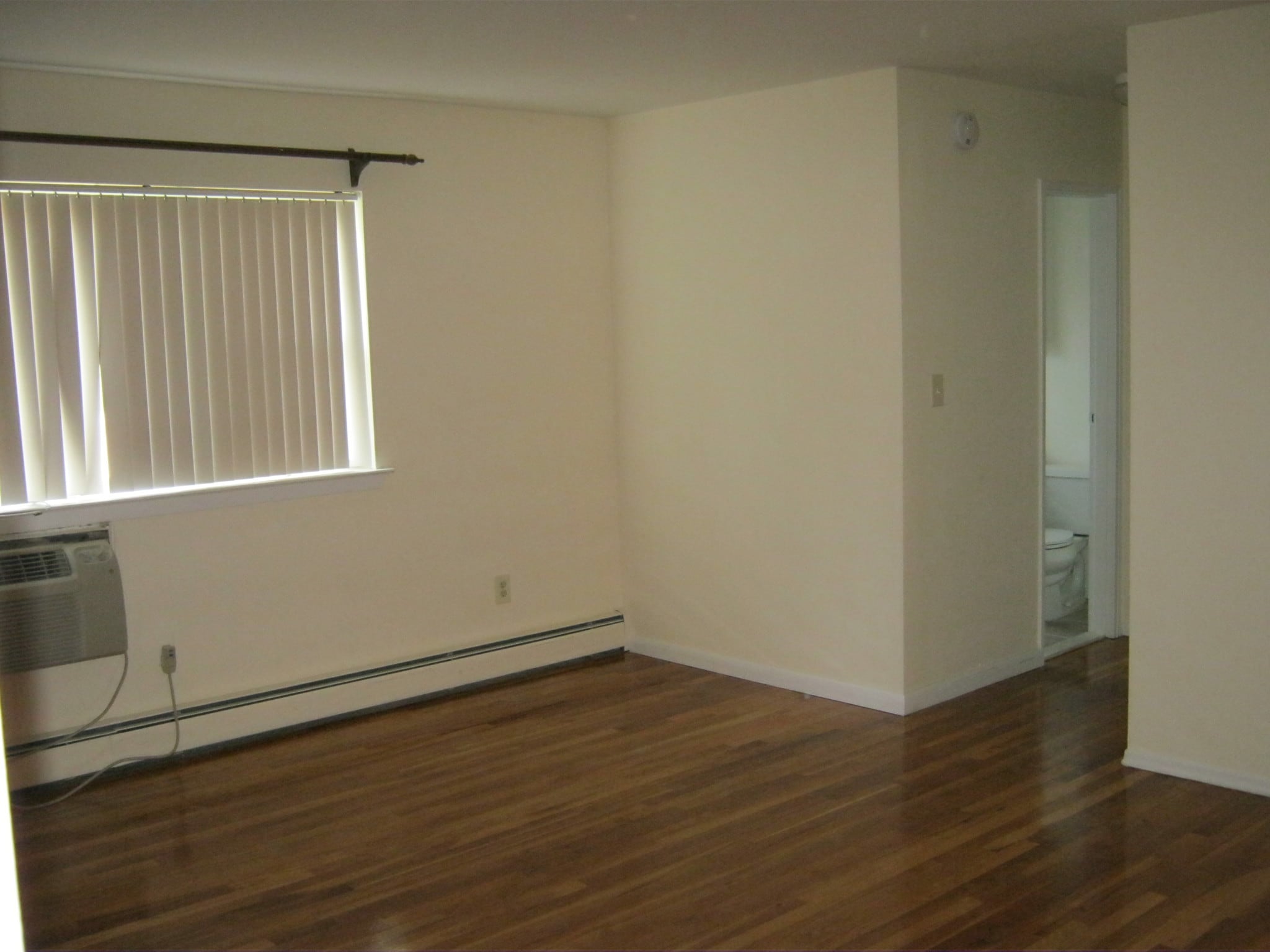 LivingRoom - 2467 NJ-10